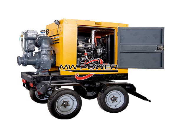 Huanghe Tieniu mobile self-priming pump truck