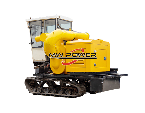 Spray irrigation integrated pump truck